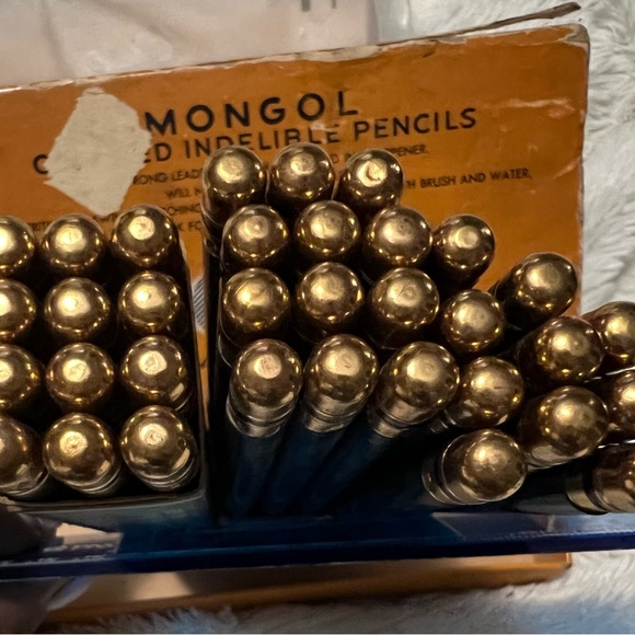Vintage Eberhard Faber Mongol 865 Round~ Dark Blue 34 Pencils~ Unsharpened~USA - Picture 8 of 15